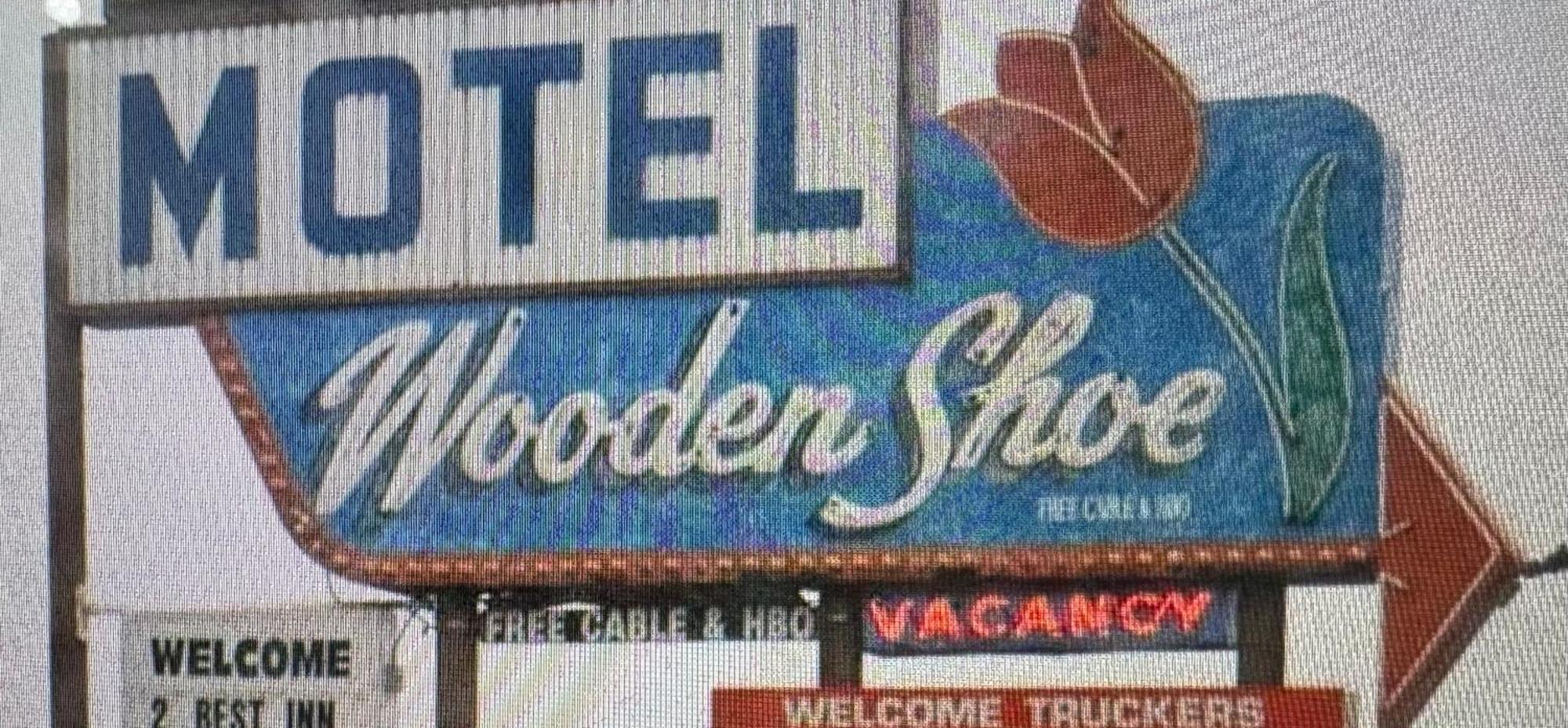 Wooden Shoe Motel Holland Extérieur photo